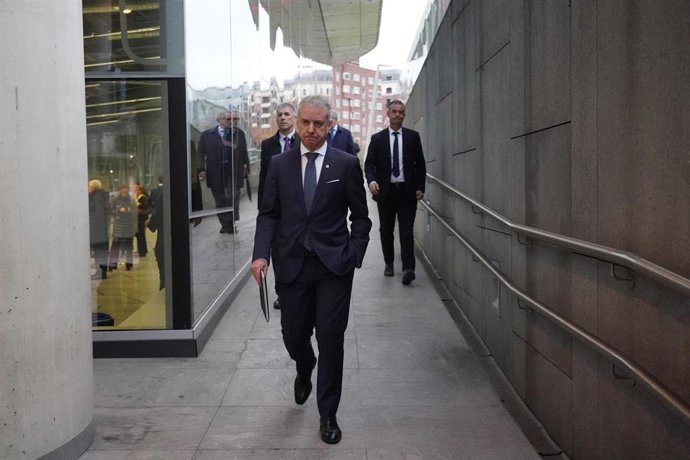 El Lehendakari, Iñigo Urkullu, a su llegada al Foro Expectativas Económicas, en el Palacio Euskalduna, a 12 de diciembre de 2022, Bilbao, Vizcaya, País Vasco (España).