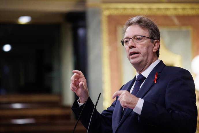 El portavoz del PDeCAT en el Congreso, Ferran Bel, interviene durante una sesión plenaria en el Congreso de los Diputados, a 1 de diciembre de 2022, en Madrid (España). El Pleno del Congreso celebra el segundo debate sobre el fin de la sedición en una s