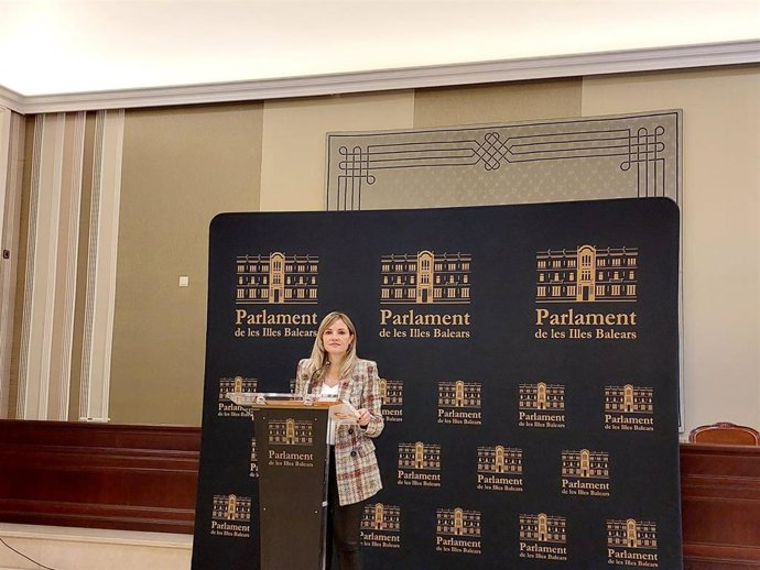 La coordinadora autonómica de Cs Baleares y portavoz del Grupo Parlamentario liberal, Patricia Guasp, en rueda de prensa.