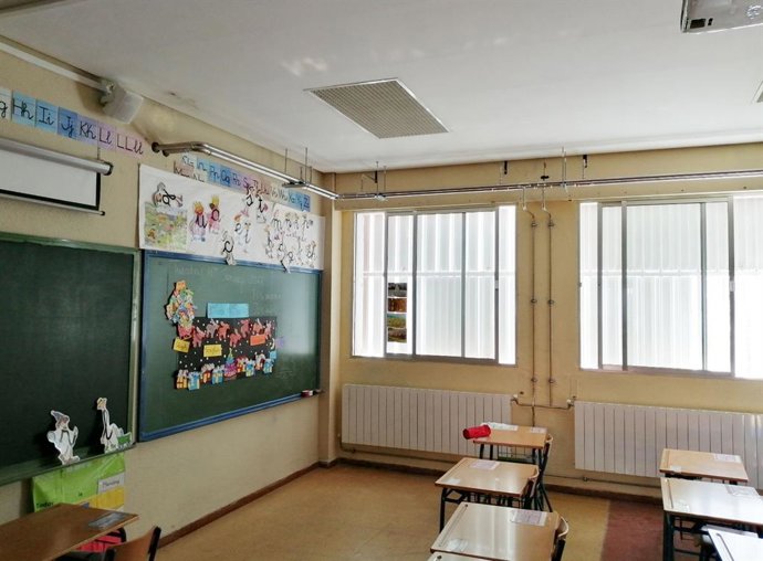 Junta invierte más de 3,2 millones de euros en mejorar la calefacción de 25 centros escolares andaluces