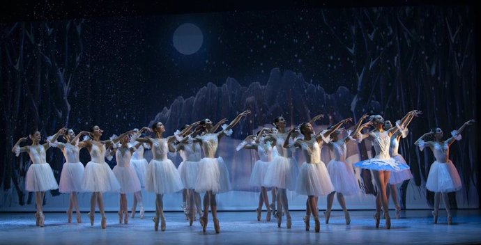 Archivo - El Ballet de Barcelona representará el clásico de Navidad 'El Cascanueces' en el Auditorio Regional y Centro de Congresos Víctor Villegas.