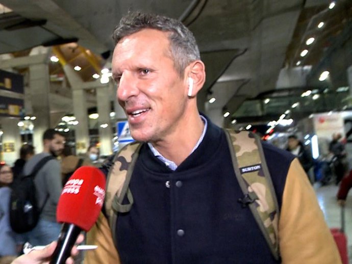 Joaquín Prat, a su llegada a Madrid tras disfrutar del puente con su novia, Alexia Pla