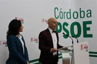 Hurtado destaca que con él como candidato del PSOE a la Alcaldía de Córdoba "la pajarita vuelve a la política municipal"