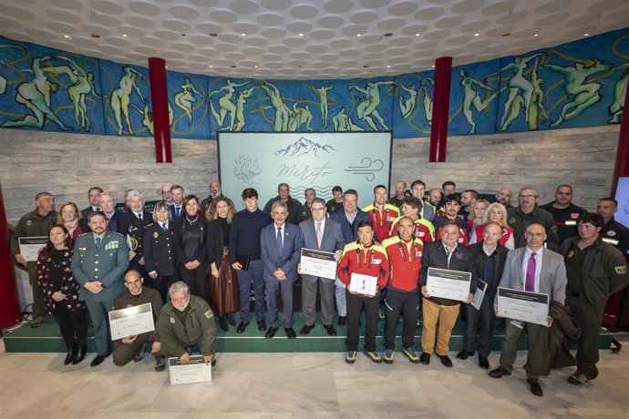 Entrega de Medallas y Diplomas al Mérito de Protección Civil.