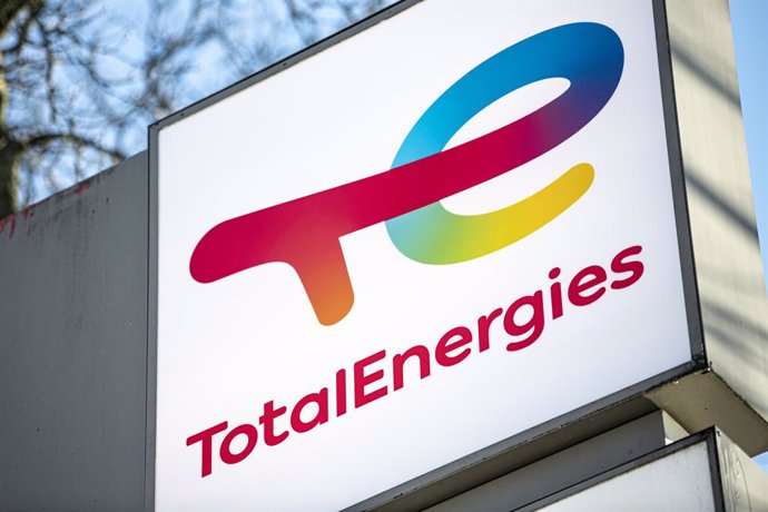 Archivo - Logo de TotalEnergies en una gasolinera en la capital de Alemania, Berlín