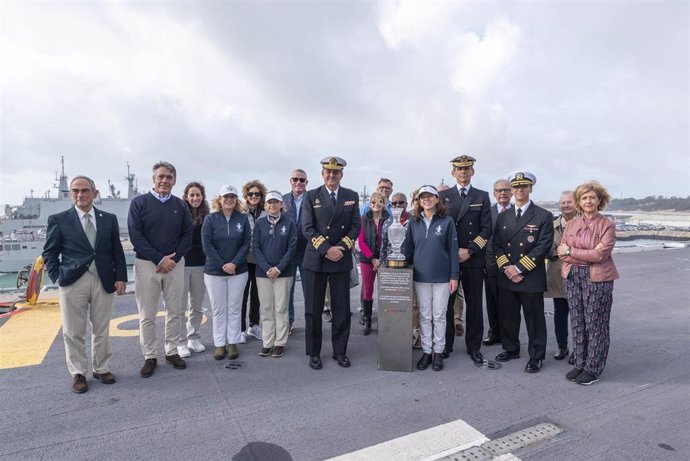 La delegación de la Solheim Cup en el buque Juan Carlos I de la Armada española, en la Base de Rota (Cádiz)