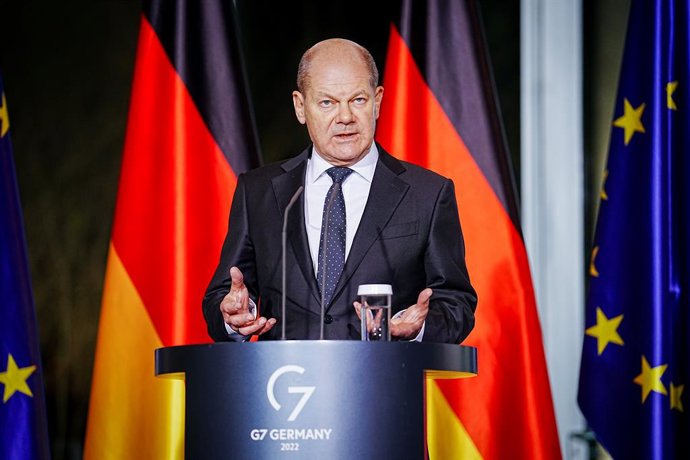 12 December 2022, Berlin: German Chancellor Olaf Scholz gives a press conference at the Chancellor's Office after the video conference with the heads of government of the G7 countries. Photo: Kay Nietfeld/dpa