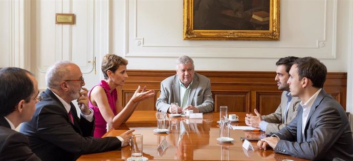 La presidenta de Navarra, María Chivite, y el consejero de Universidad, Innovación y Transformación Digital, Juan Cruz Cigudosa, han mantenido este lunes una reunión con el rector de la Universidad de Buenos Aires, Ricardo Gelpi.