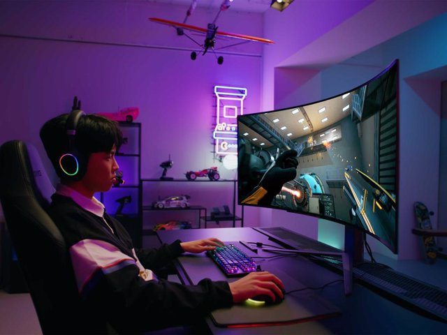 Portaltic.-LG llevará al CES 2023 un monitor 'gaming' curvo de 45 pulgadas  con una tasa de refresco de 240Hz