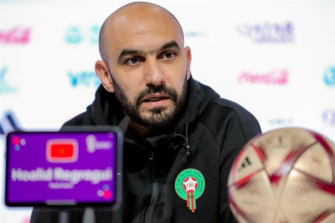 El seleccionador de Marruecos, Walid Regragui, en la rueda de prensa previa a la semfinal ante Francia del Mundial de Catar.