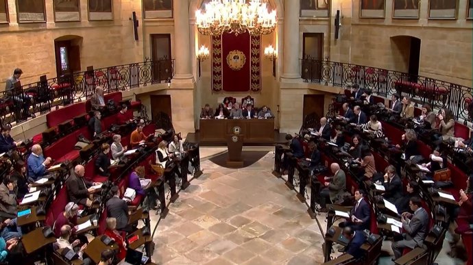 Pleno de las Juntas Generale de Bizkaia en la Casa de Juntas de Gernika.