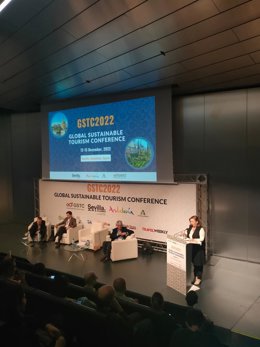 La Junta señala la sostenibilidad como "parte fundamental" del nuevo modelo de gestión turística de Andalucía.