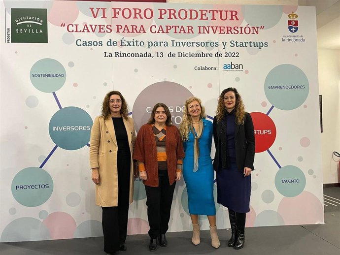 La diputada Trinidad Argota, la vicepresidenta de Prodetur, Manuela Cabello, la delegada de Economía y Hacienda, Formación, Empleo y Cultura de La Rinconada, Raquel Vega, y la presidenta de AABAN, María Luisa García.