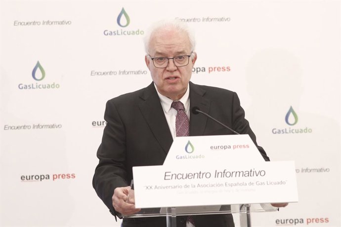 Archivo - El director general de Industria y de la Pequeña y Mediana Empresa del Ministerio de Industria, Comercio y Turismo, Galo Gutiérrez interviene en el Desayuno informativo de Europa Press del XX Aniversario de la Asociación Española de Gas Licuad