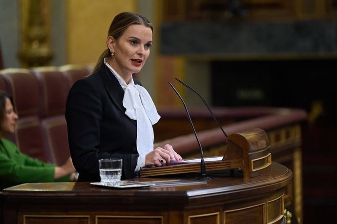 Marga Prohens, en la tribuna del Congreso.