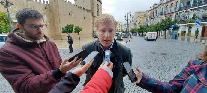 El alcalde de Badajoz, Ignacio Gragera, en declaraciones a los medios.