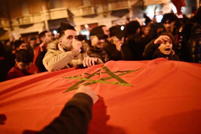 Celebraciones de aficionados marroquíes en Turín, Italia