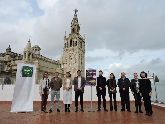 Acto de presentación del cartel de la 'Zambomba Zurrasqueña' de Gerena en la Casa de la Provincia.
