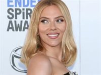 Scarlett Johansson denuncia que Hollywood la convirtió en un icono sexual cuando era adolescente: "Me sentí acorralada"