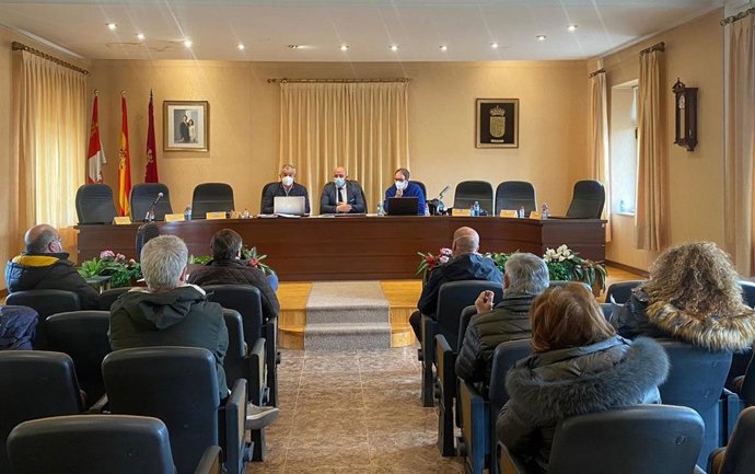 Riaño (León) acoge una jornada informativa del Plan de Sostenibilidad Turística .