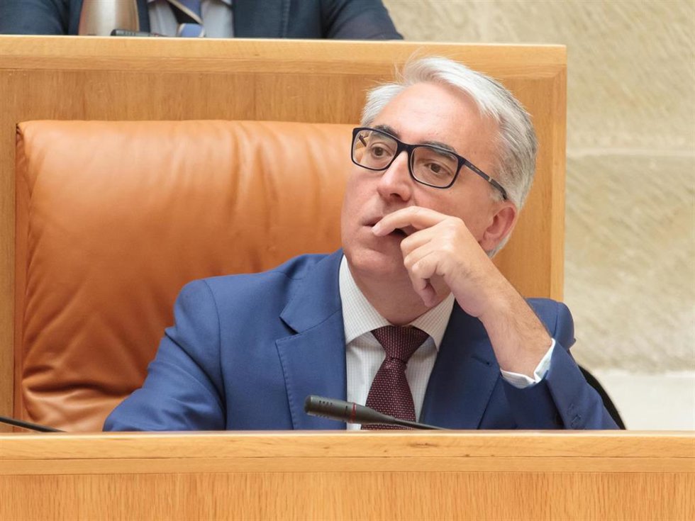 Archivo - El portavoz del Partido Popular (PP) en el Parlamento riojano, Jesús Ángel Garrido