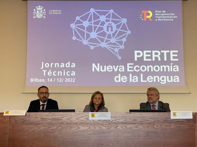 Denis YItxaso, Cristina Gallach y Juan José Unzilla