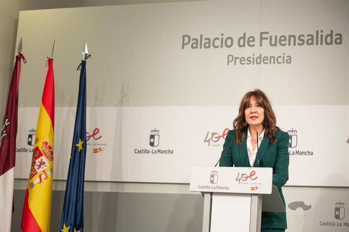 La consejera de Igualdad y portavoz del Gobierno de C-LM, Blanca Fernández, en rueda de prensa