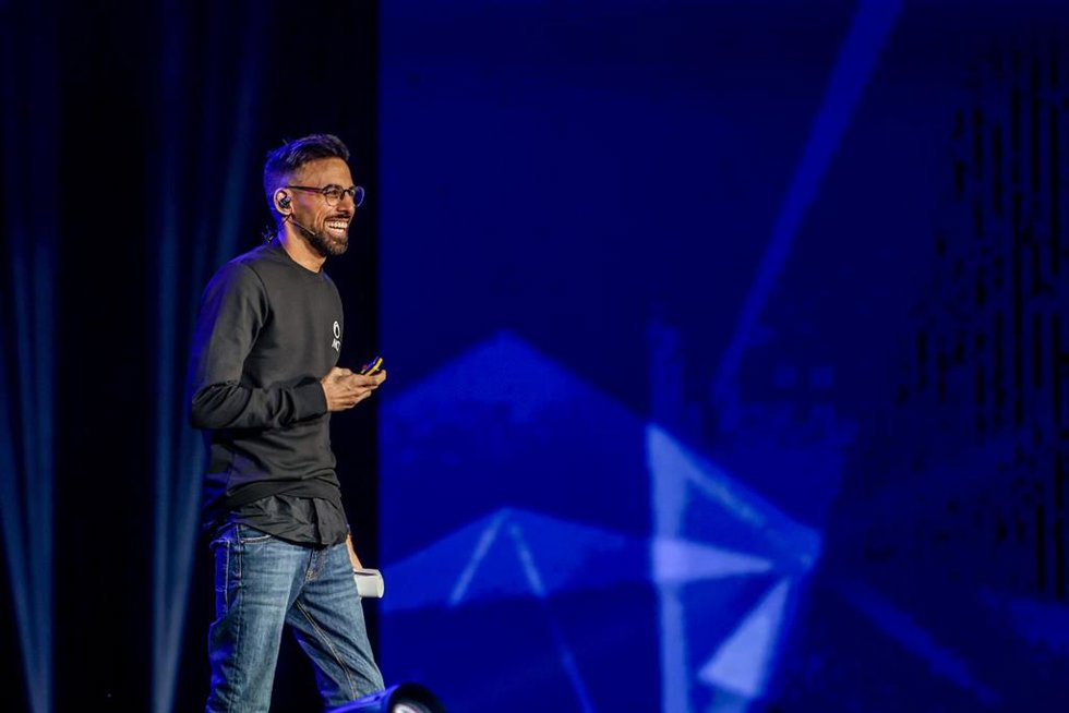Archivo - El CEO y organizador del evento Mundo Crypto, Mani Thawani, en el WiZink Center, a 26 de agosto de 2022, en Madrid (España).