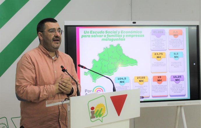 El coordinador provincial de Izquierda Unida Málaga, Guzmán Ahumada, en rueda de prensa