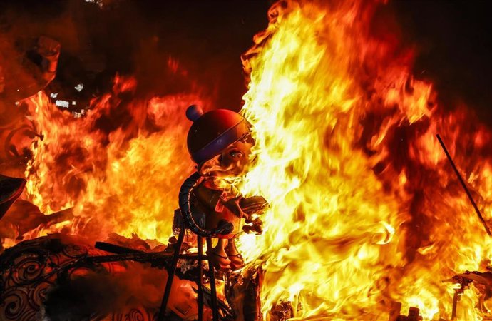 Archivo - Una falla durante la Crem (archivo)