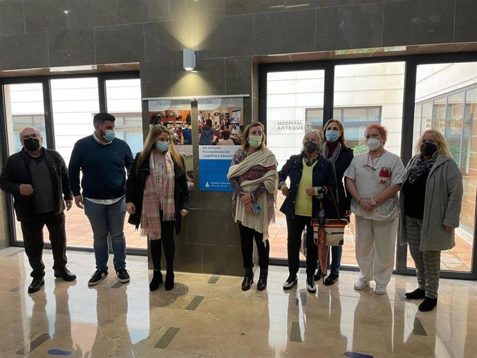 El Hospital de Antequera (Málaga) acoge estos días la exposición fotográfica Recuérdame, organizada por la Diputación Provincial de Málaga y la Federación de Asociaciones de Familiares de Personas Afectadas de Alzheimer