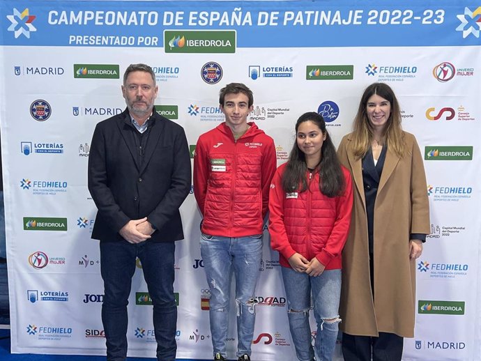 De izda a dcha: Xavier Cherta, Pablo García, Marian Millares y Sofía Miranda durante la presentación del Campeonato de España de Patinaje Artístico y Sincronizado 2022