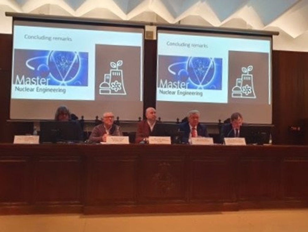Representantes del Consejo de Seguridad Nuclear, de Endesa y de la Escuela Técnica Superior de Ingeniería Industrial de Barcelona (Etseib) de la UPC en la inauguración de la docena edición del Máster Oficial en Ingeniería Nuclear