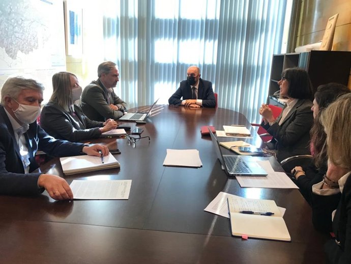 Reunión entre Acuaes y el Principado