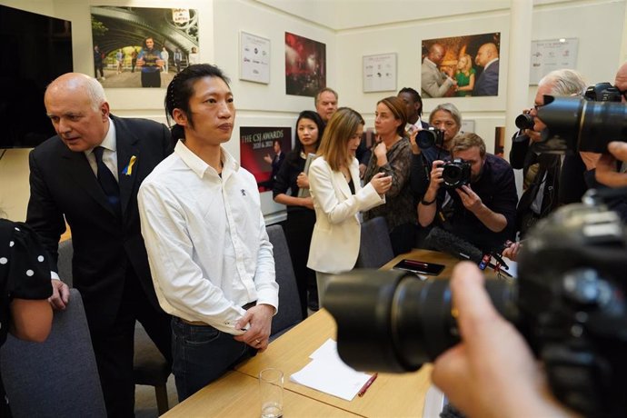 Archivo -  Bob Chan, manifestante agredido ante el Consulado de China en Mánchester