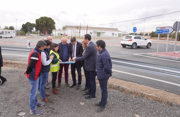 El delegado de Gobierno de España en Andalucía, Pedro Fernández, visita obras en Huércal-Overa (Almería).