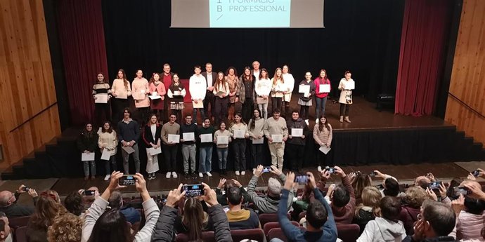 Una treintena de alumnos de Menorca ven reconocido su rendimiento y esfuerzo durante el curso 2021-2022.