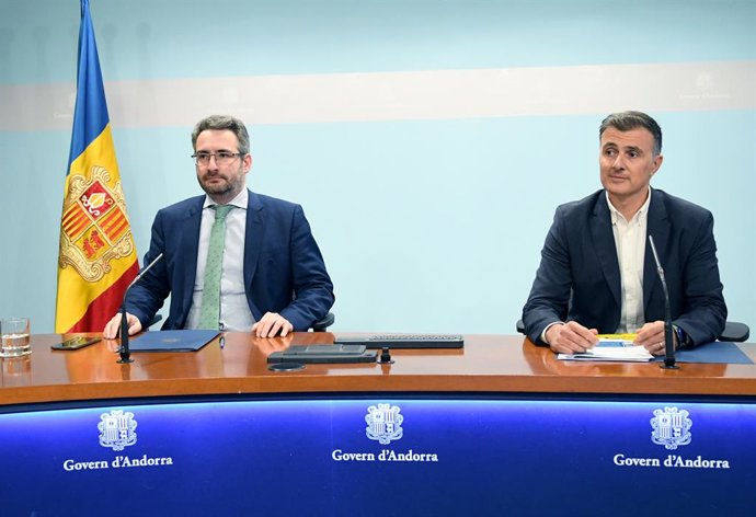 El ministre portaveu, Eric Jover, amb el secretari d'Estat d'Agricultura i Sostenibilitat, Marc Rossell.