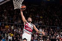 El Baskonia se crece en casa del campeón