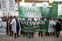 Médicos y pediatras andaluces se concentran este viernes ante San Telmo para pedir medidas urgentes en atención primaria