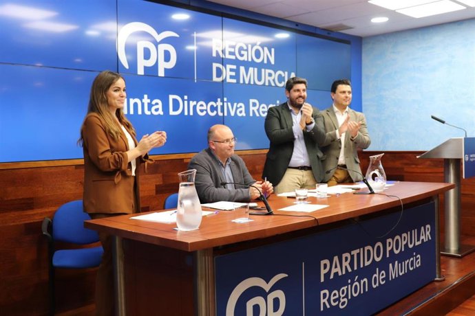 Np. Junta Directiva Regional. López Miras: Es Urgente Que Feijóo Llegue A Moncloa Porque Día Tras Día La Región Sufre El Castigo Del Gobierno De Pedro Sánchez