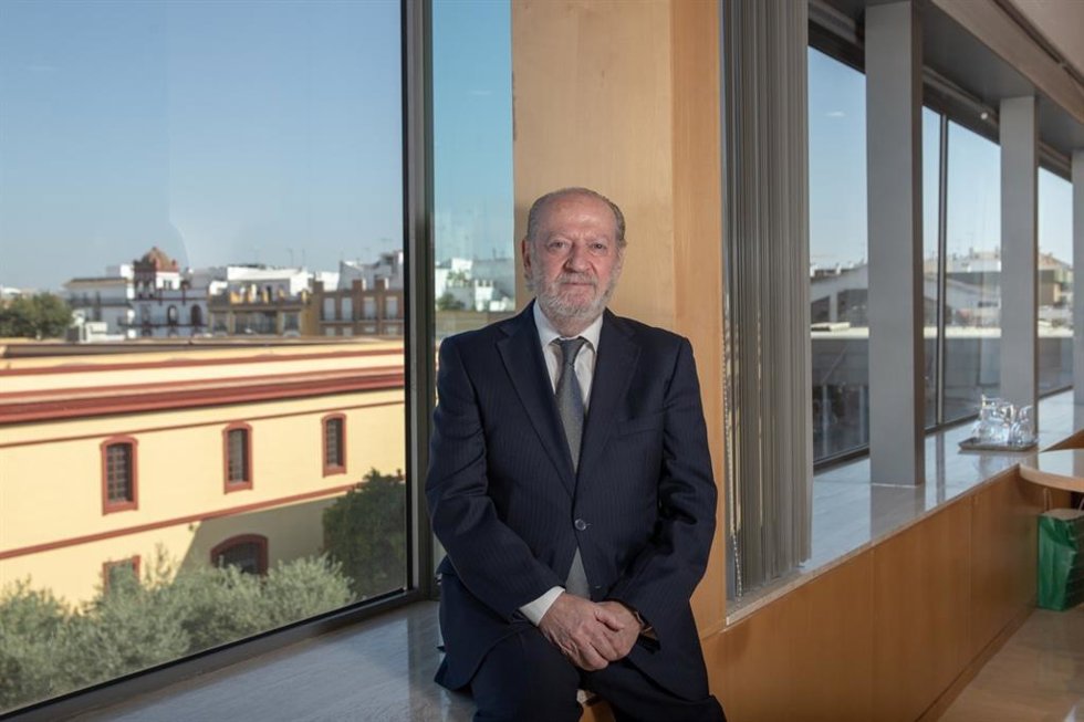 El presidente de la Diputación de Sevilla y de la FAMP, Fernando Rodríguez Villalobos.