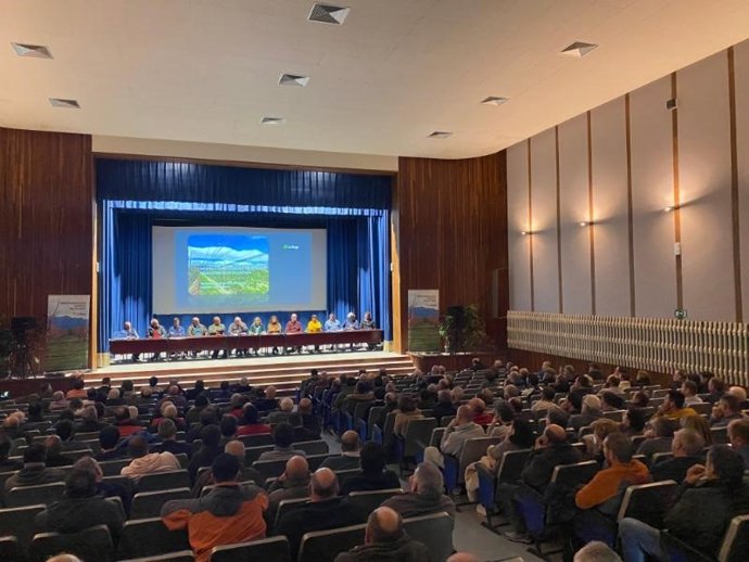 La Rioja presenta el plan de modernización de regadío eficiente a las comunidades de regantes del valle del Iregua