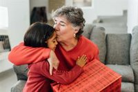 La nostalgia es el sentimiento mayoritario de la población en Navidad, cuatro puntos más en el caso de los mayores