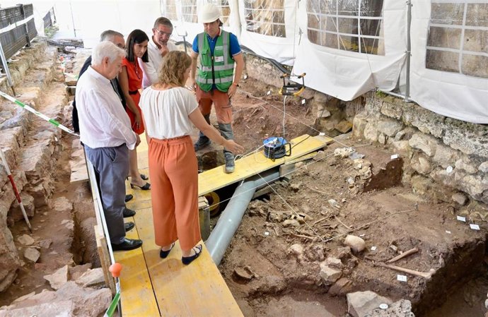 Archivo - Trabajos arqueológicos en la calle Los Azogues