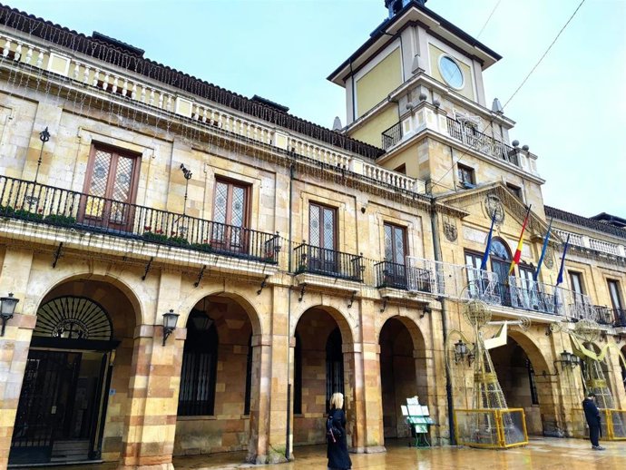 Edificio del Ayuntamiento de Oviedo, en la Plaza de la Constitución.