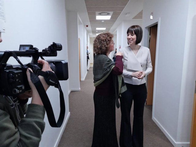 La ministra de Ciencia e Innovación, Diana Morant, y la consellera de Innovacion, Josefina Bueno.