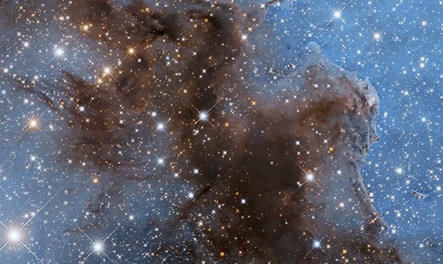 Sección de la Nebulosa de Carina en la nueva imagen del Hubble