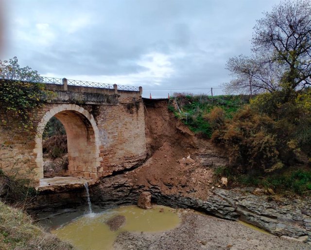 Puente sobre el río Torres, de acceso a la Escuela de Hostelería La Laguna.