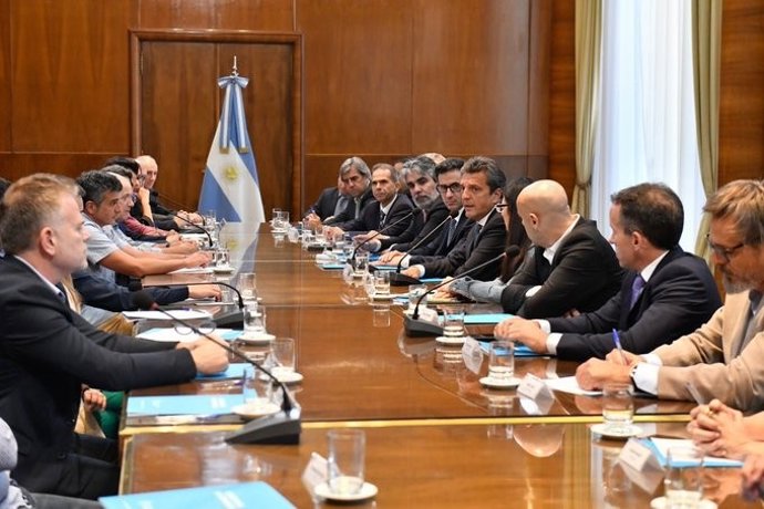El ministro de Economía, Sergio Massa, en reunión con el sector del calzado